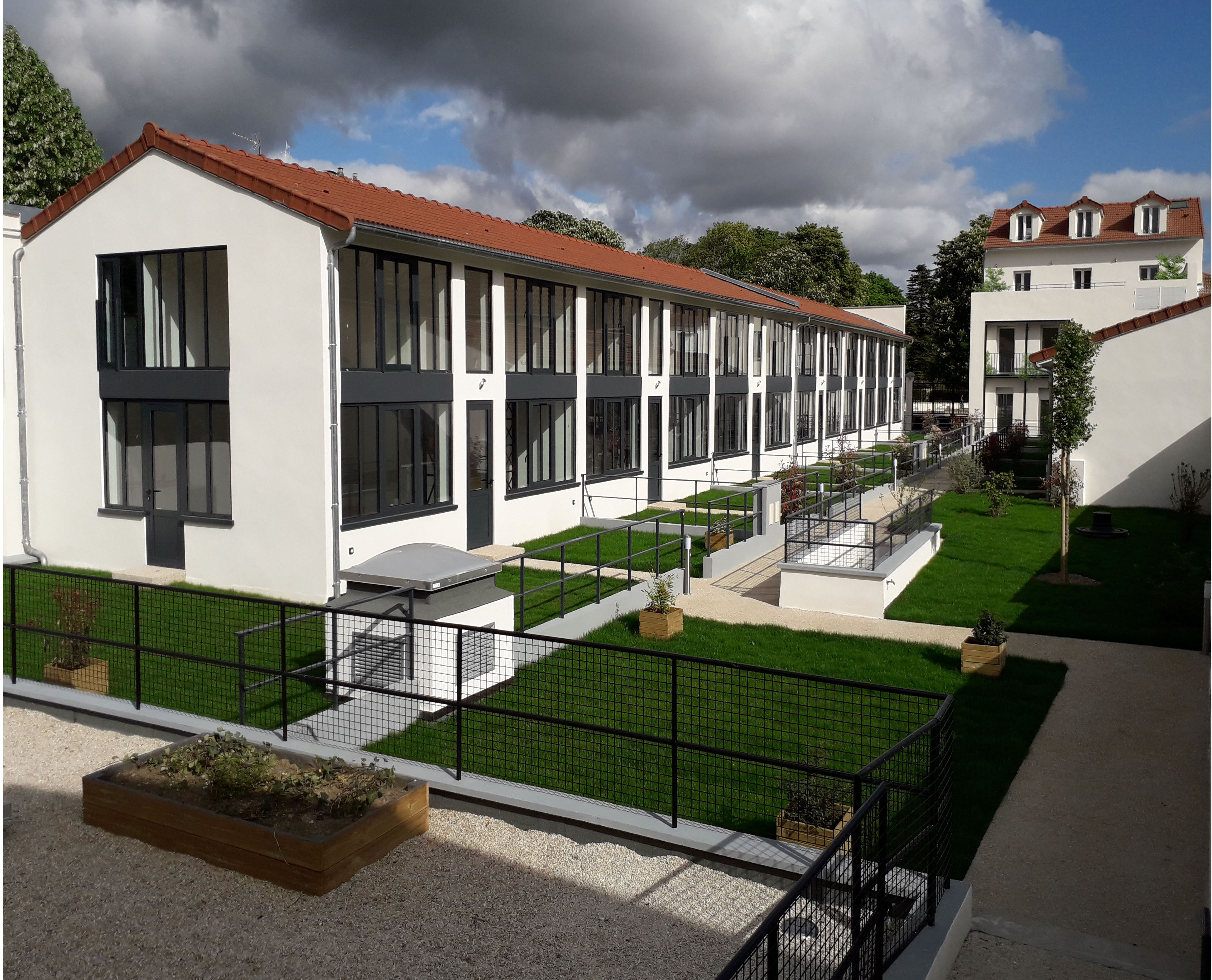 Rénovation immeuble paris agrandissement surélévation construction neuve architecte. Architecte Paris. Architecte rénovation immeuble. Transformation immeuble Neuilly sur Marne