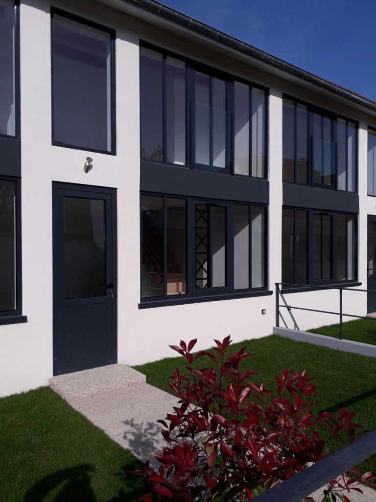 Rénovation immeuble paris agrandissement surélévation construction neuve architecte. Architecte Paris. Architecte rénovation immeuble. Transformation immeuble Neuilly sur Marne. Frédéric Wetzel Architecte