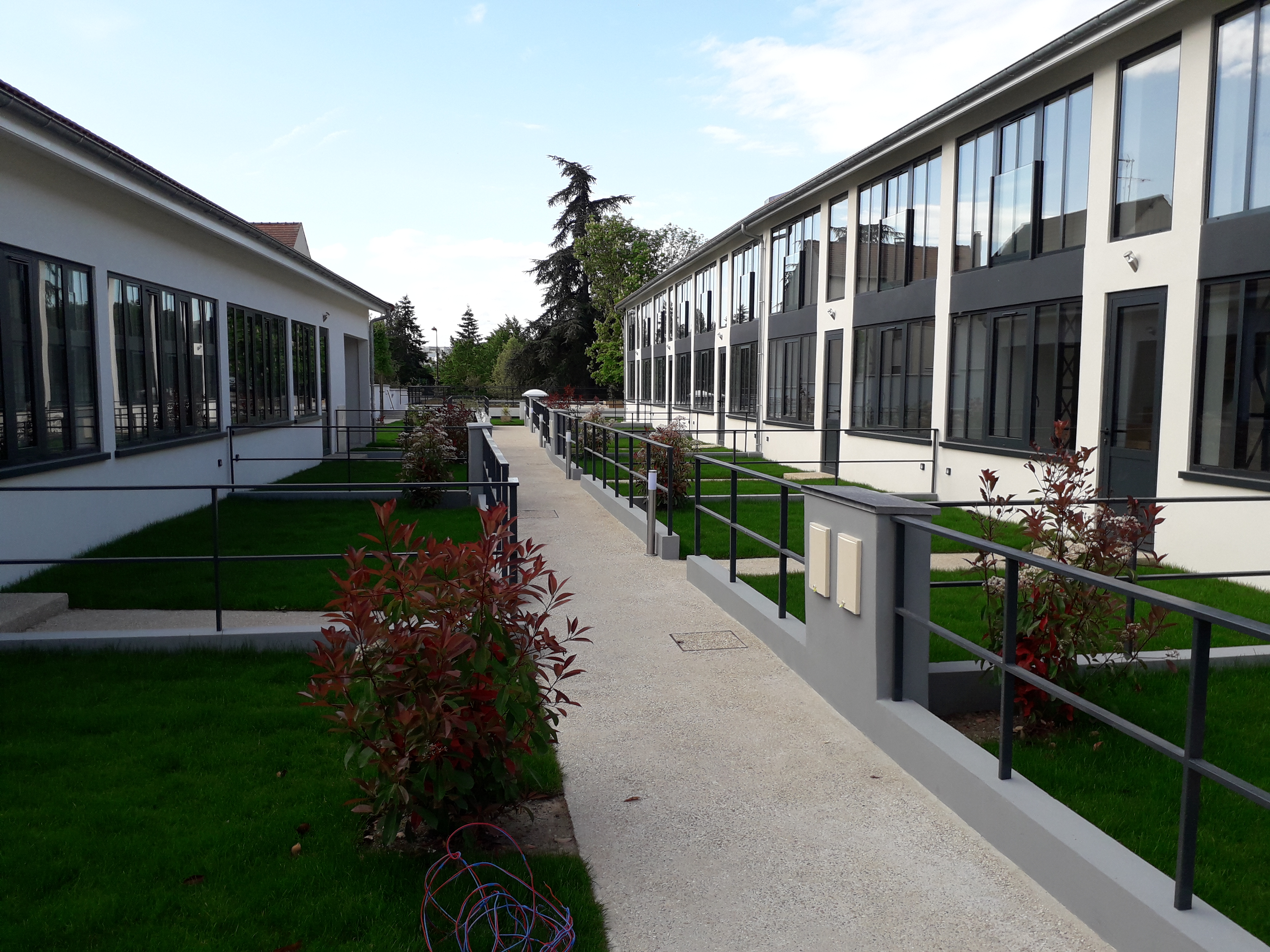 Rénovation immeuble paris agrandissement surélévation construction neuve architecte. Architecte Paris. Architecte rénovation immeuble. Transformation immeuble Neuilly sur Marne