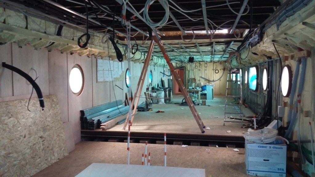 Transformation péniche Lyon. Architecte péniche Lyon. Péniche Freycinet architecte. Architecte péniche. Architecte Lyon. Transformation bateau Lyon