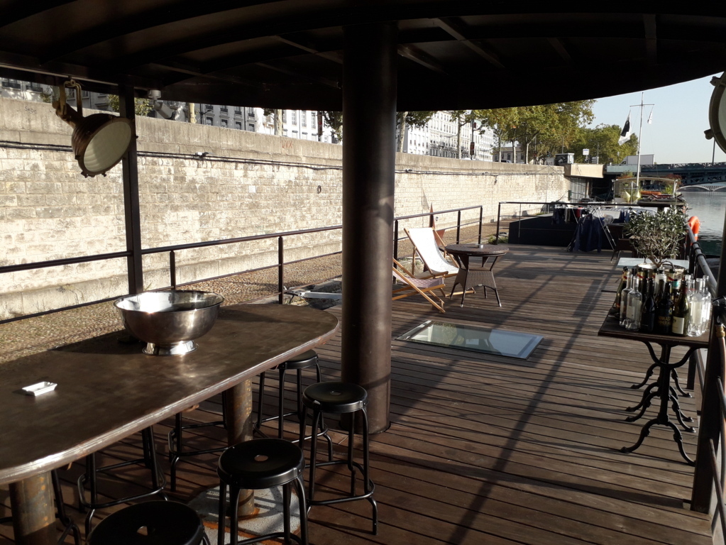 Transformation péniche Lyon. Architecte péniche Lyon. Péniche Freycinet architecte. Architecte péniche. Architecte Lyon. Transformation bateau Lyon