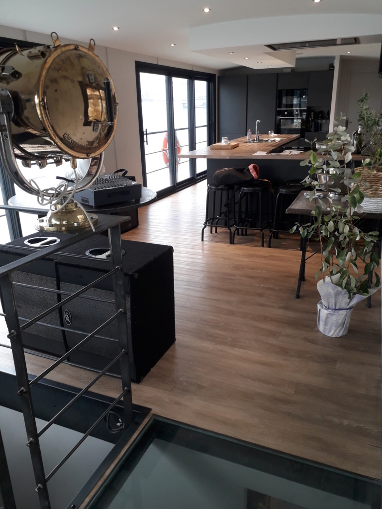 Transformation péniche Lyon. Architecte péniche Lyon. Péniche Freycinet architecte. Architecte péniche. Architecte Lyon. Transformation bateau Lyon