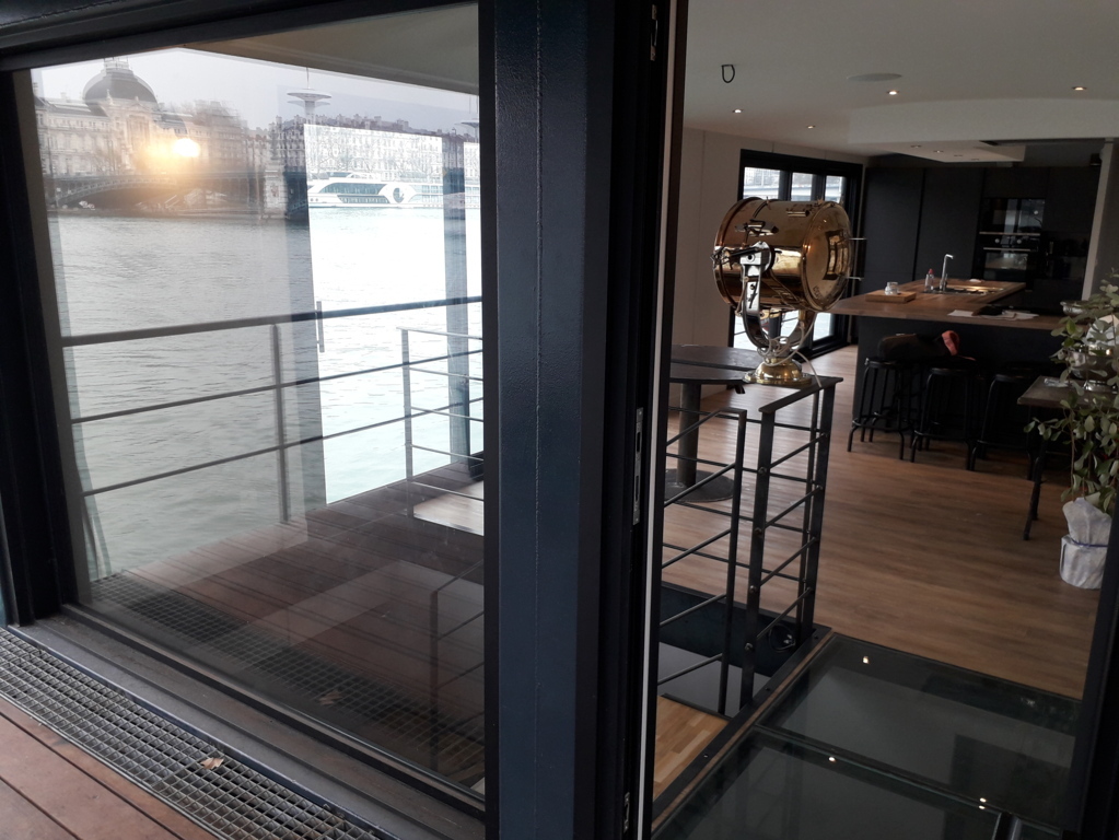 Transformation péniche Lyon. Architecte péniche Lyon. Péniche Freycinet architecte. Architecte péniche. Architecte Lyon. Transformation bateau Lyon