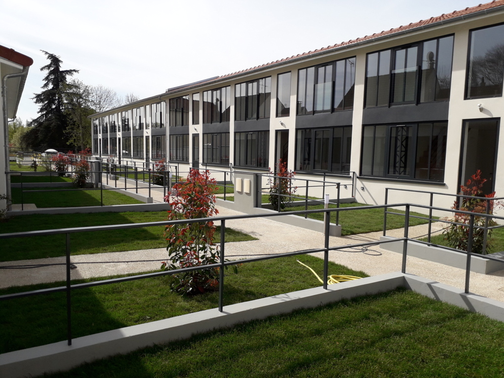 Rénovation immeuble paris agrandissement surélévation construction neuve architecte. Architecte Paris. Architecte rénovation immeuble. Transformation immeuble Neuilly sur Marne