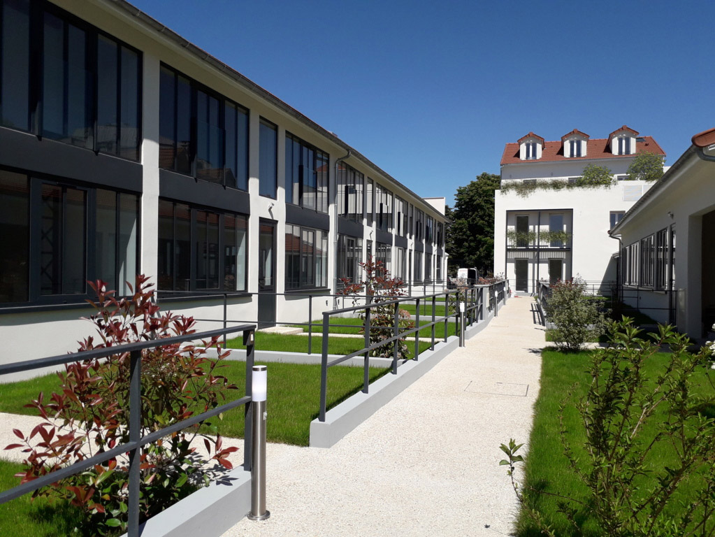 Rénovation immeuble paris agrandissement surélévation construction neuve architecte. Architecte Paris. Architecte rénovation immeuble. Transformation immeuble Neuilly sur Marne. Frédéric Wetzel Architecte