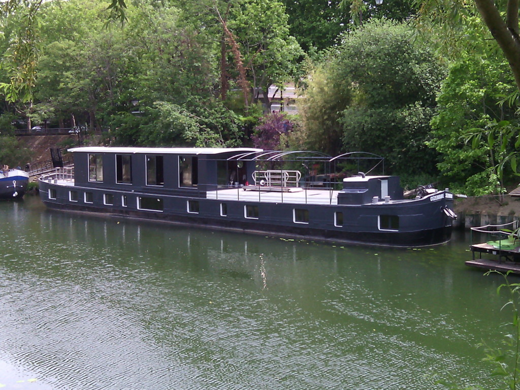 Péniche Neuilly sur Seine. Surélévation péniche Freycinet. architecte péniche. Architecte naval
