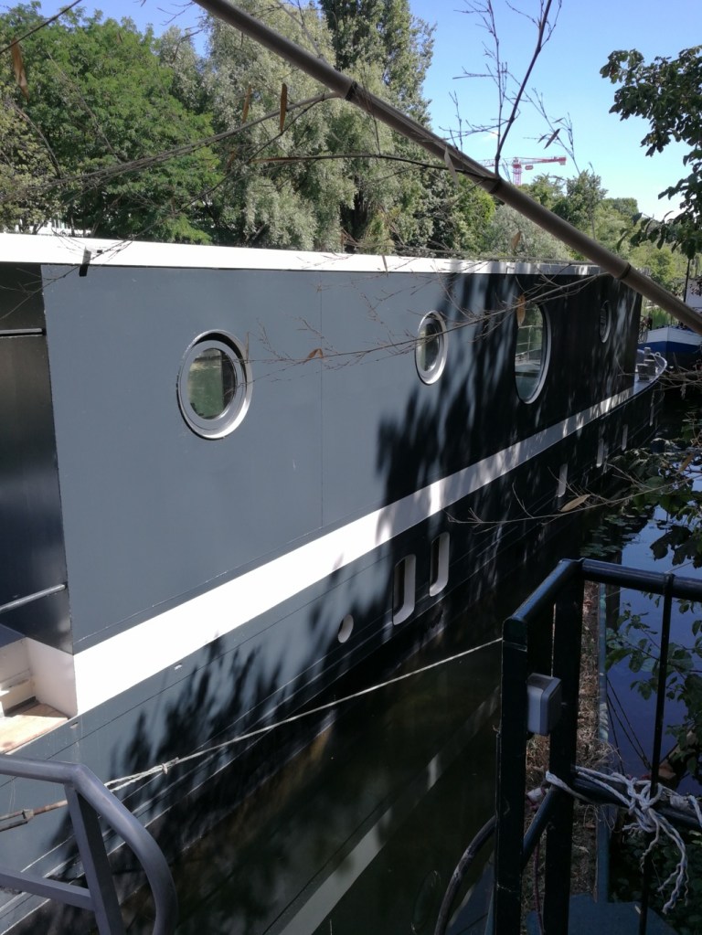 Péniche Neuilly sur Seine. Surélévation péniche Freycinet. architecte péniche. Architecte naval